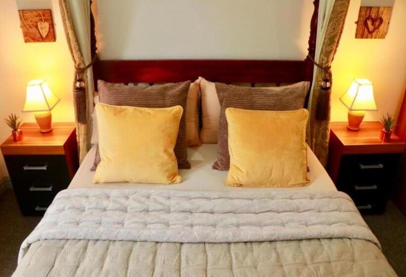 スーペリアースイート, The Liverpool Pod Travel Hostel