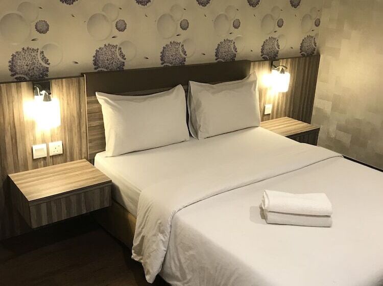 Pokój Standard, Victory