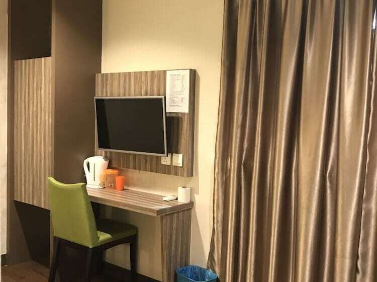 Pokój Deluxe, Victory