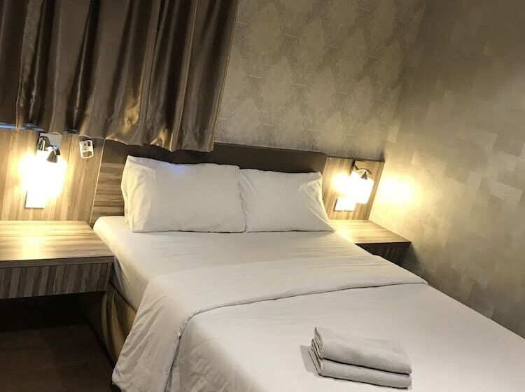 Pokój Deluxe, Victory