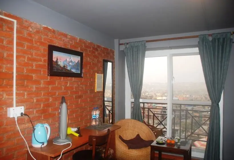 اتاق استاندارد یک نفره, Cafe Beyond And Guest House