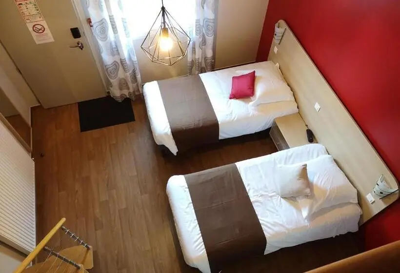 Superior Kolmen Hengen Huone, Villa Motel