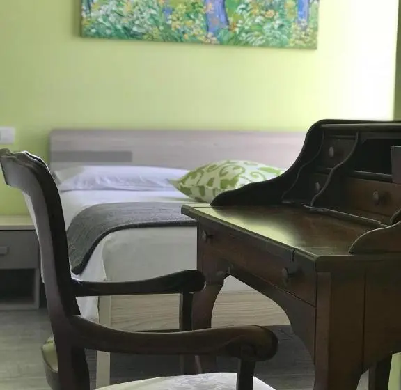 バルコニー付きスタンダードトリプルルーム, Bed & Breakfast Oltrepo