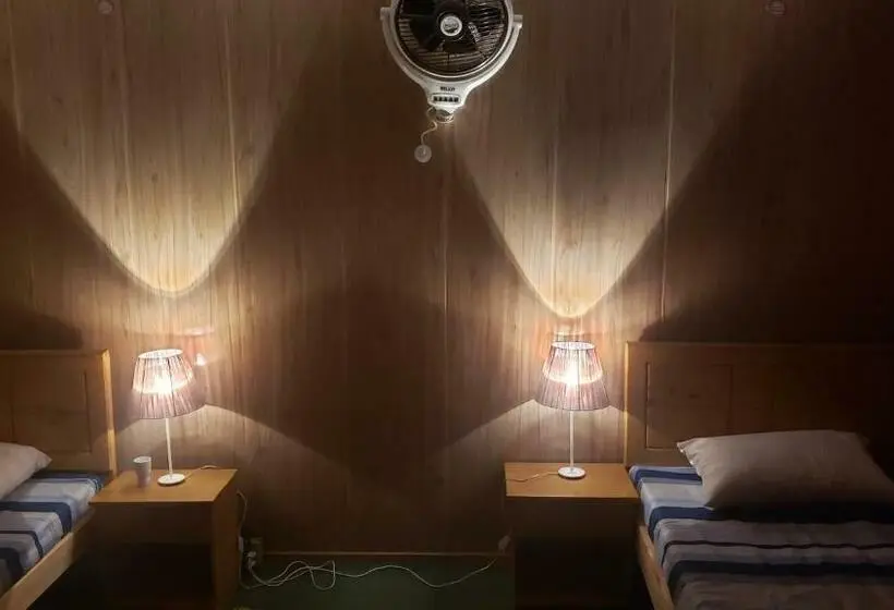 اتاق اکونومی, Sehrish Guest House Skardu