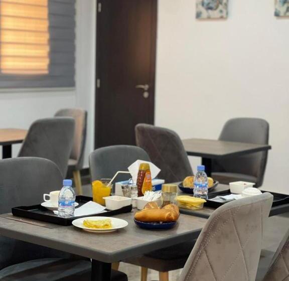 استودیوی لوکس, Casahouse Apparts