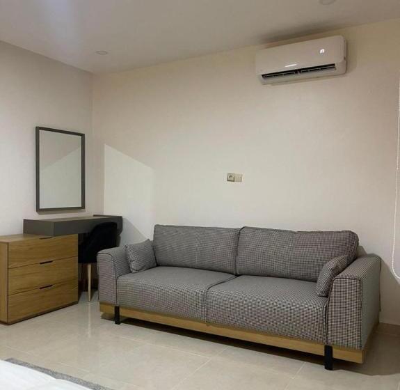 استودیوی لوکس, Casahouse Apparts