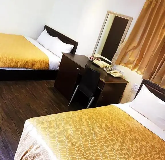 سوییت خانوادگی, Holiday Business