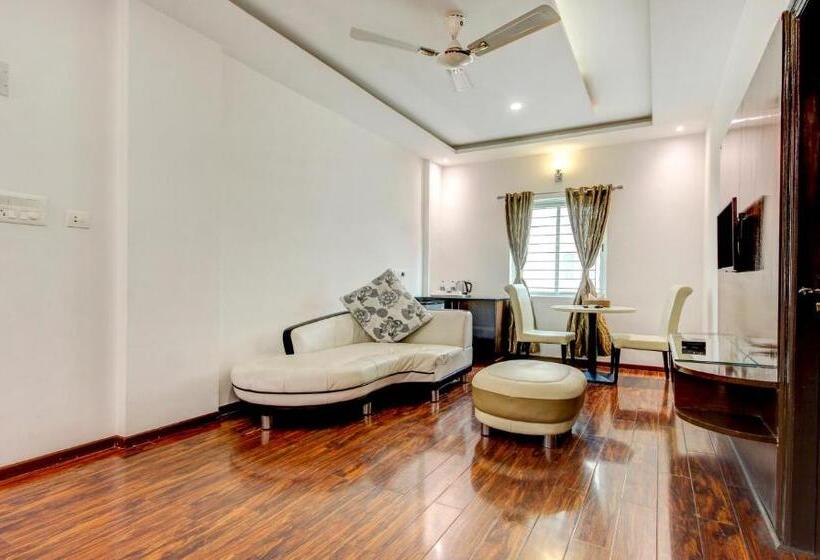 Chambre Standard, Treebo The Sai Leela Suites R T Nagar