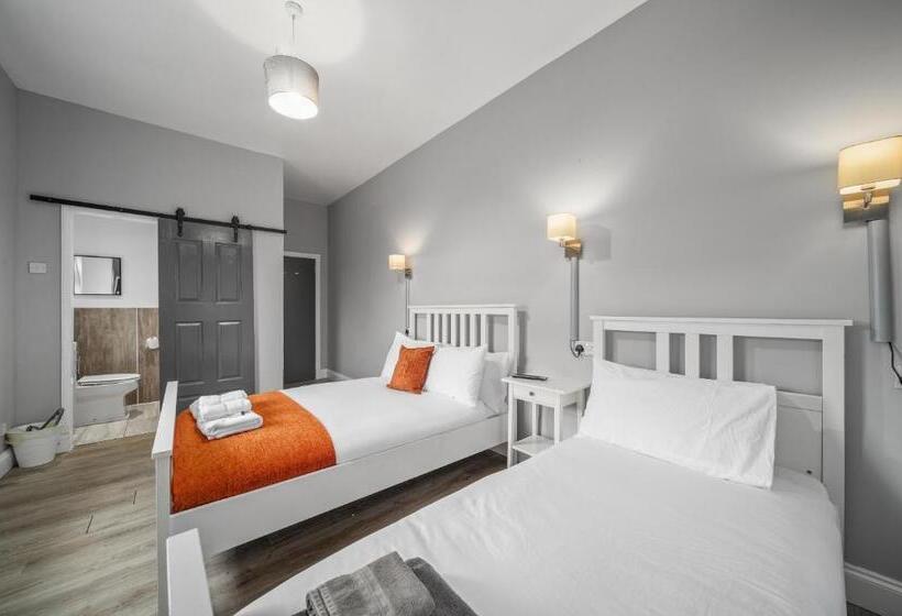 חדר בסיסי לשלושה, Queensferry Guest House