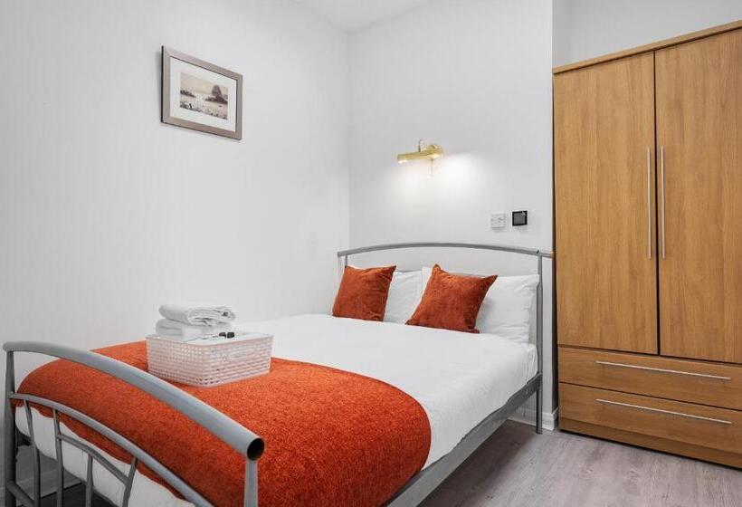 کابین, Queensferry Guest House