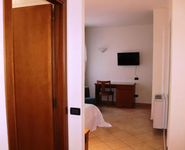 اتاق استاندارد با چشم‌انداز استخر, Domus Grand