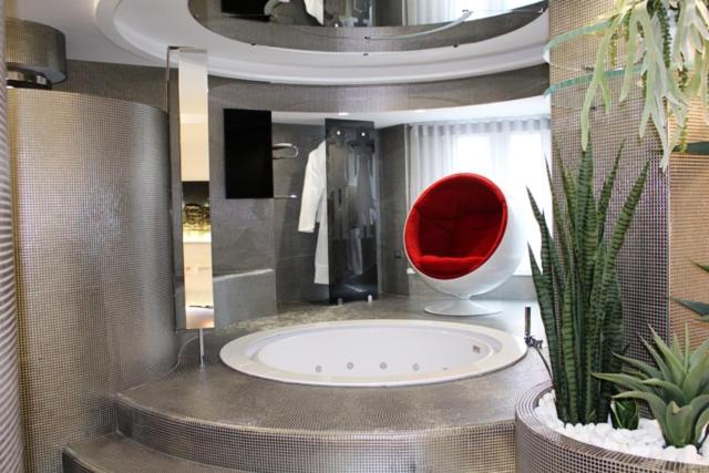 디럭스 스위트, Domus Grand