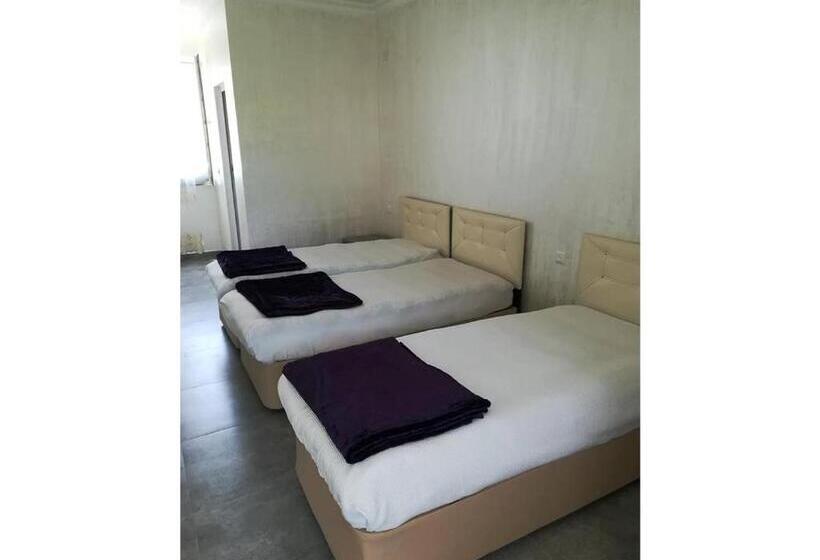 اتاق خانوادگی با چشمانداز دریا, Kvariati Beach Guesthouse Levaniko