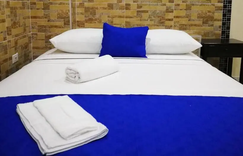 Chambre Triple Standard, Zafiro