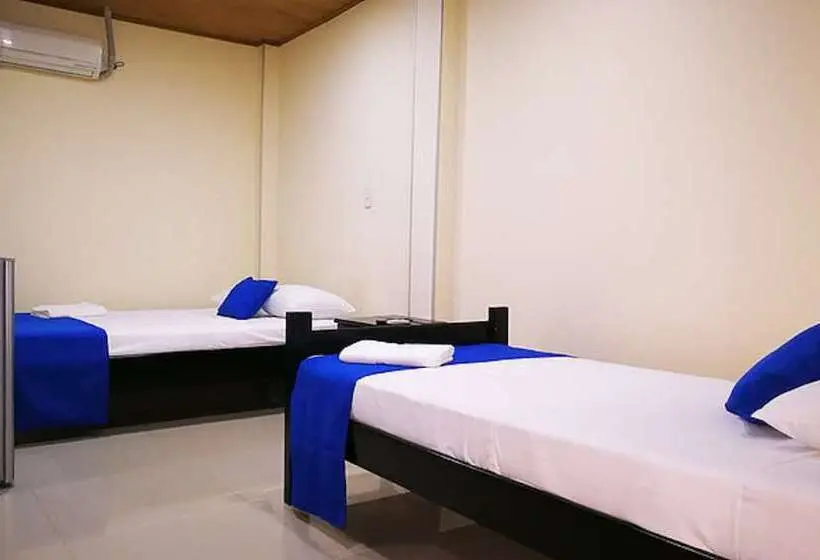 Chambre Triple Standard, Zafiro