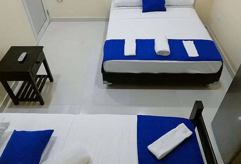 Chambre Familiale, Zafiro