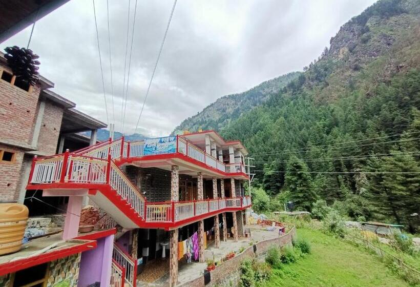 اتاق اکونومی, Snow View Guest House