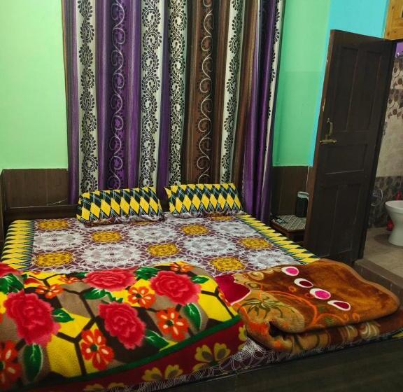 اتاق اکونومی, Snow View Guest House