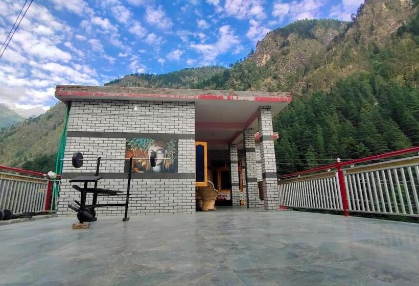 Deluxe room with river view, Snow View Guest House