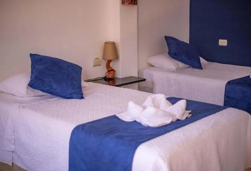 اتاق استاندارد سه نفره, Hostal Gladismar