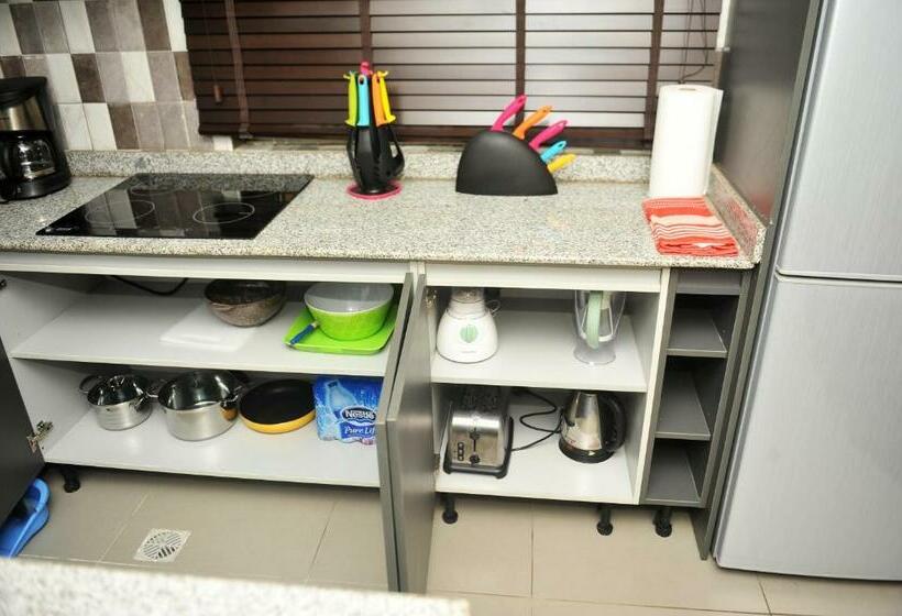 آپارتمان 1 خوابه, Nigus House