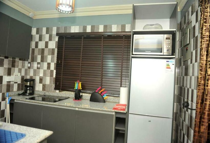 آپارتمان 1 خوابه, Nigus House