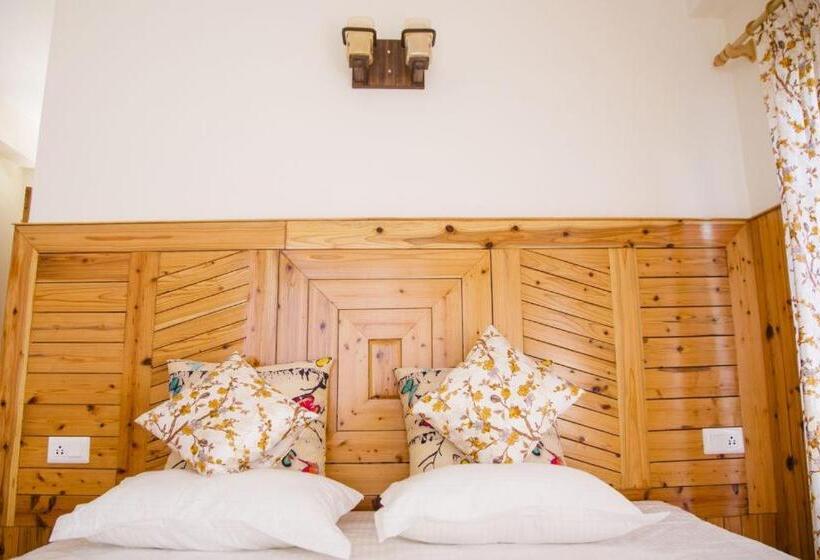 マウンテンビュースタンダードルーム, Aaramgah