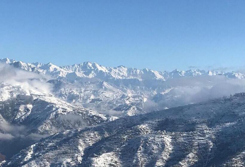 マウンテンビュースタンダードルーム, Aaramgah