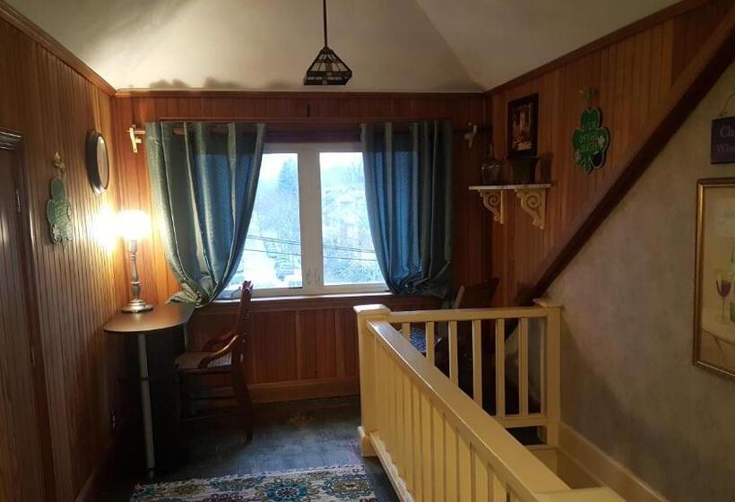 غرفة قياسية رباعية, Natalie House   Boston