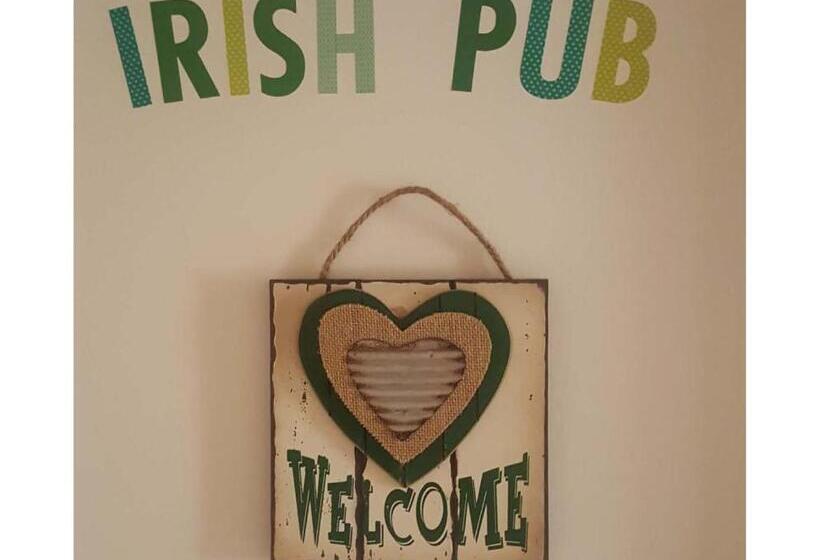 4인용 스탠다드 룸, Natalie House Boston