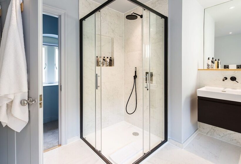 Апартаменты Deluxe 1 Спальня, Hiding Space   St Catherine S Hospital