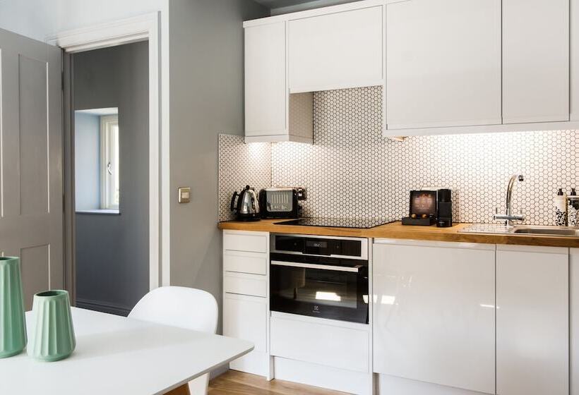 Апартаменты Superior 1 Спальня, Hiding Space   St Catherine S Hospital