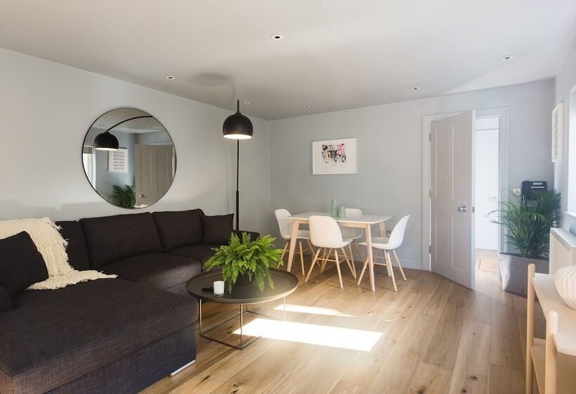 Апартаменты Deluxe 1 Спальня, Hiding Space   St Catherine S Hospital