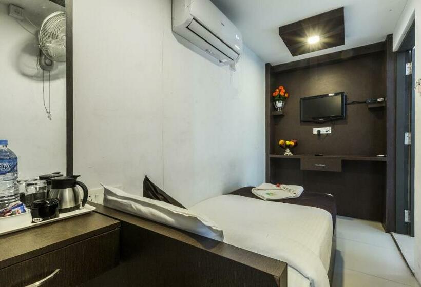 Standard Yhden Hengen Huone, Qube