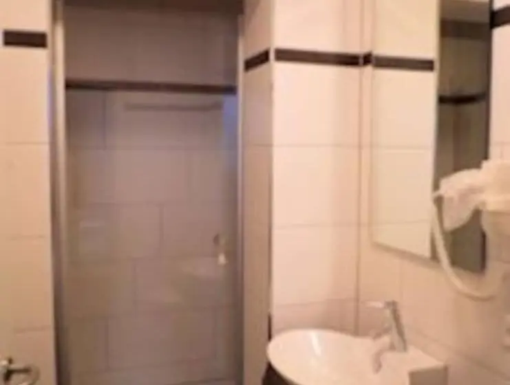 Standard Yhden Hengen Huone, Döbelts Hotel Schützenhaus Jessen