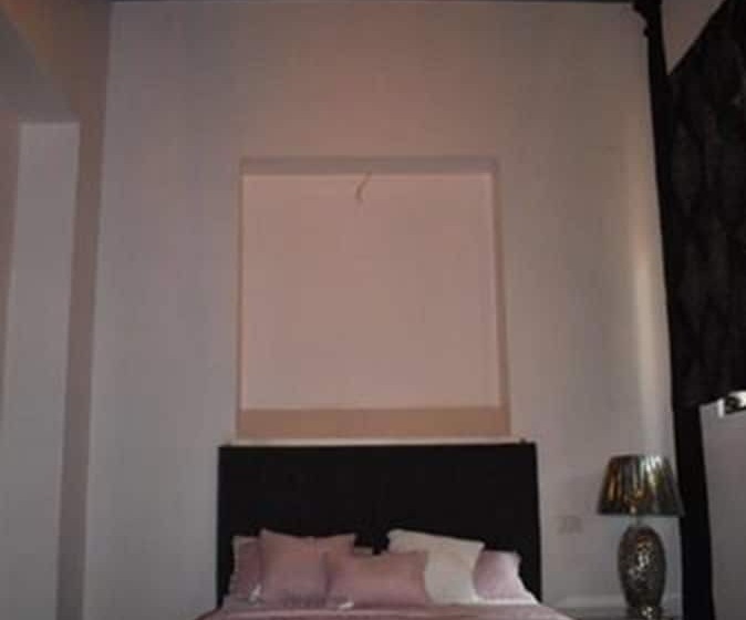 اتاق لوکس, Hostal Sole