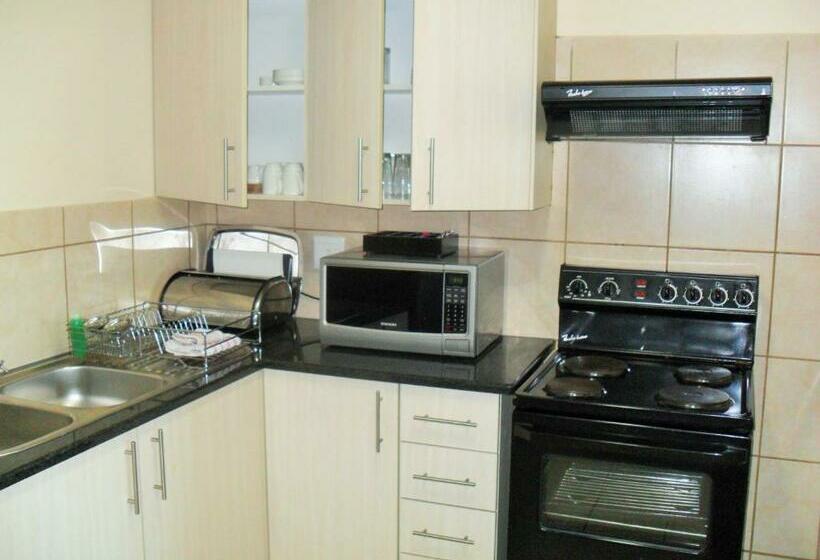 Апартаменты 2 Спальни, Uvongo River Resort