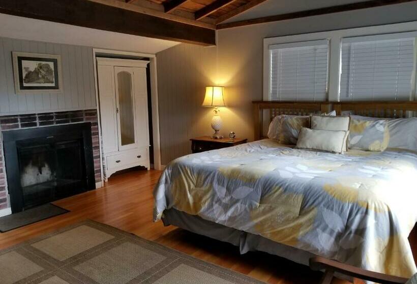 キングサイドベッドのスタンダードワンルーム, China Creek Cottages