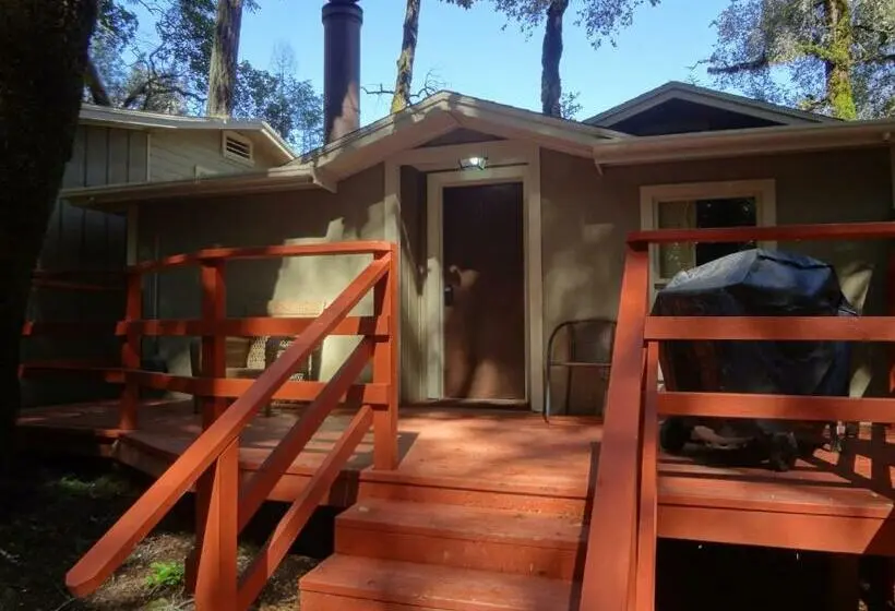 キングサイドベッドのスタンダードワンルーム, China Creek Cottages