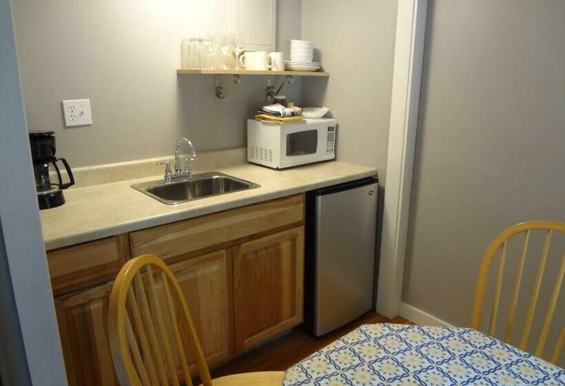 キングサイドベッドのスタンダードワンルーム, China Creek Cottages