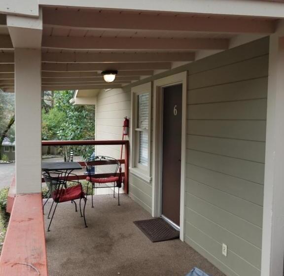 スタンダードルーム, China Creek Cottages