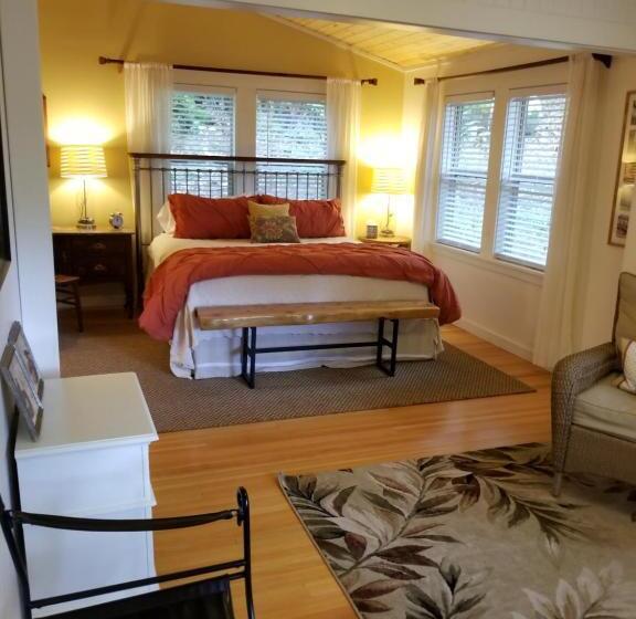 デラックススタジオ, China Creek Cottages