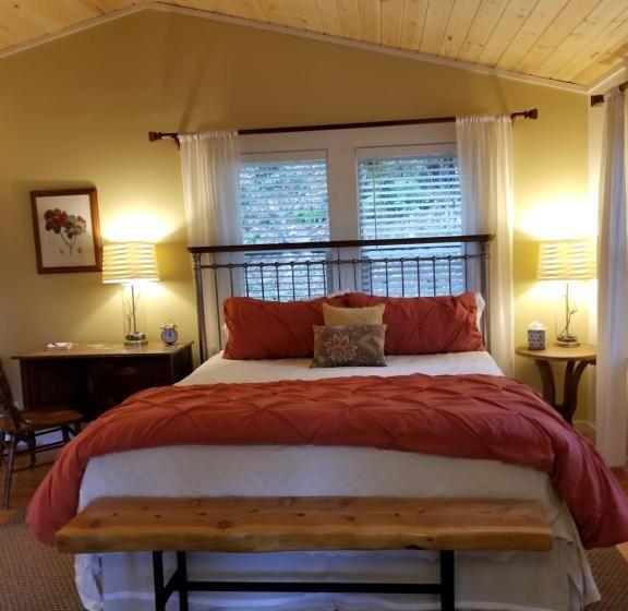 デラックススタジオ, China Creek Cottages