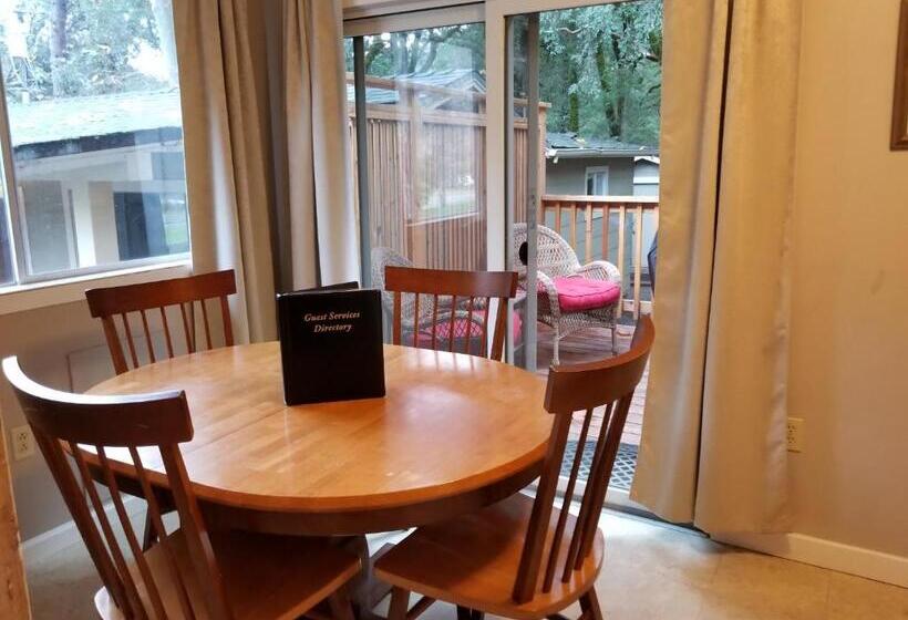 スタンダードルーム, China Creek Cottages