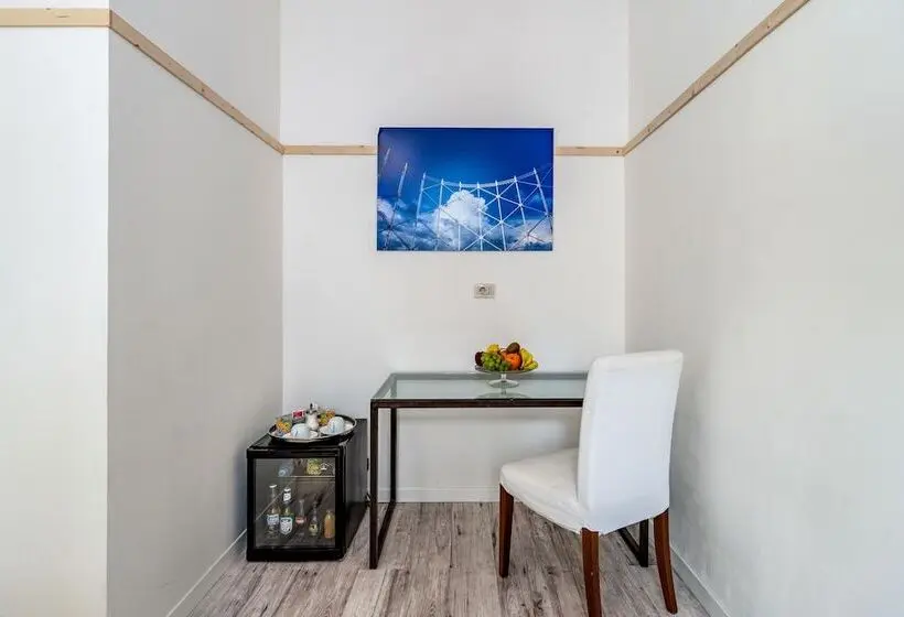 اتاق لوکس, Smoorooms Ostiense