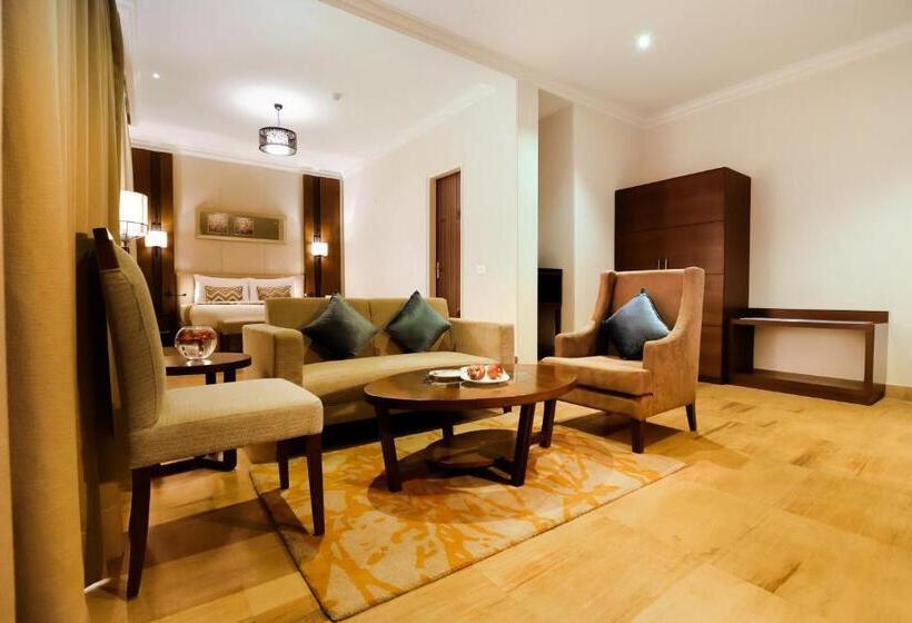 バルコニー付きデラックスルーム, Regenta Resort & Spa Mashobra