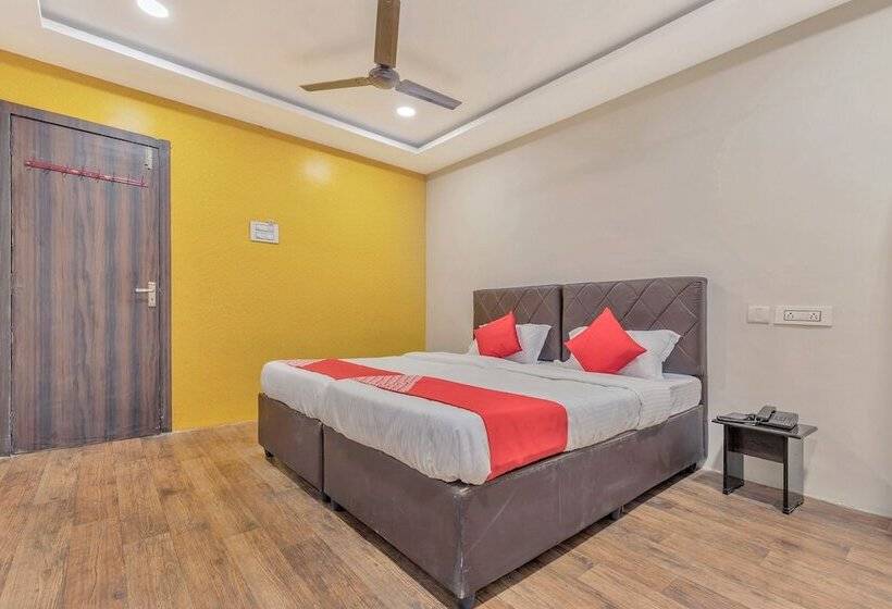 デラックスルーム, Ruby Grand Opp Apollo Hospital Kondapur