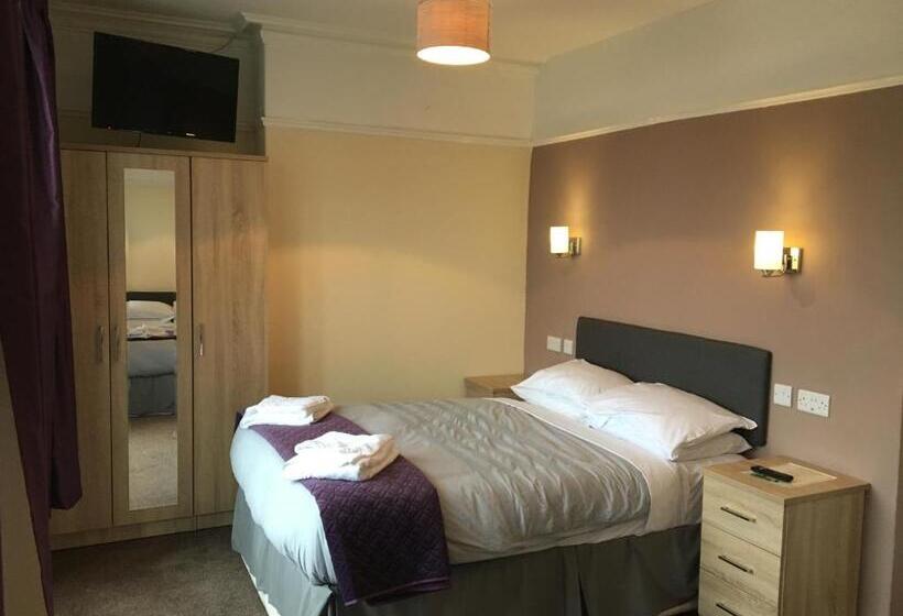 패밀리 룸, The Waverley Hotel Maryport