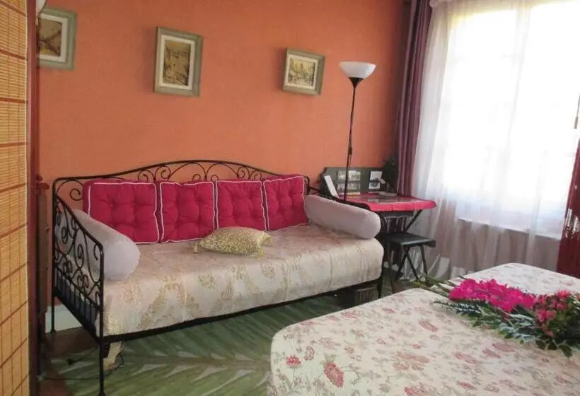 庭の見えるシングルルーム, Le Cottage Bnb Chambres Dhotes Paris Saclay