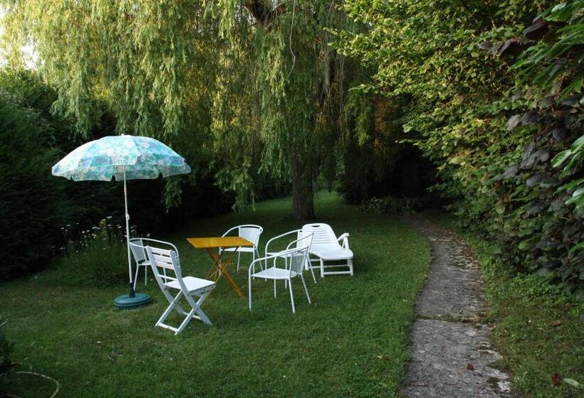 庭の見えるシングルルーム, Le Cottage Bnb Chambres Dhotes Paris Saclay